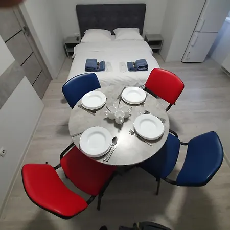 Apartment Hotelroom 27 *